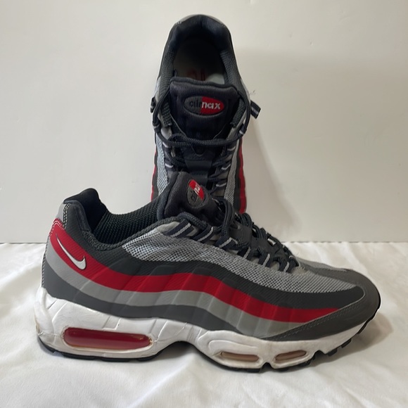 Nike Air Max 95 - Gray w/ stripes - Picture 5 of 13